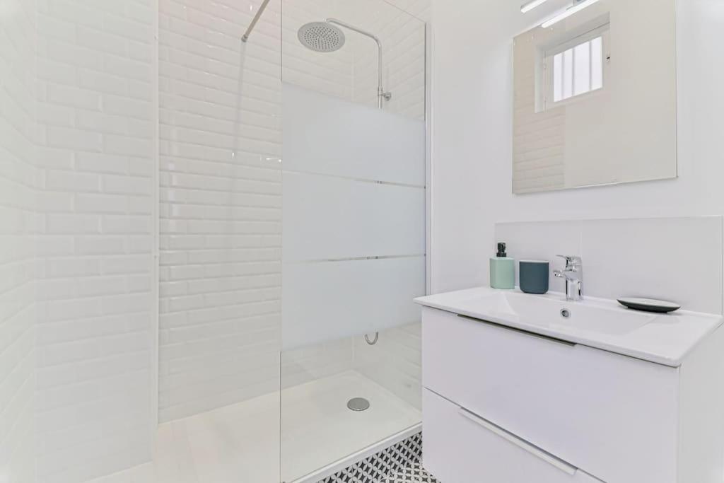 פריז Renovated Design Apartment In Montparnasse מראה חיצוני תמונה